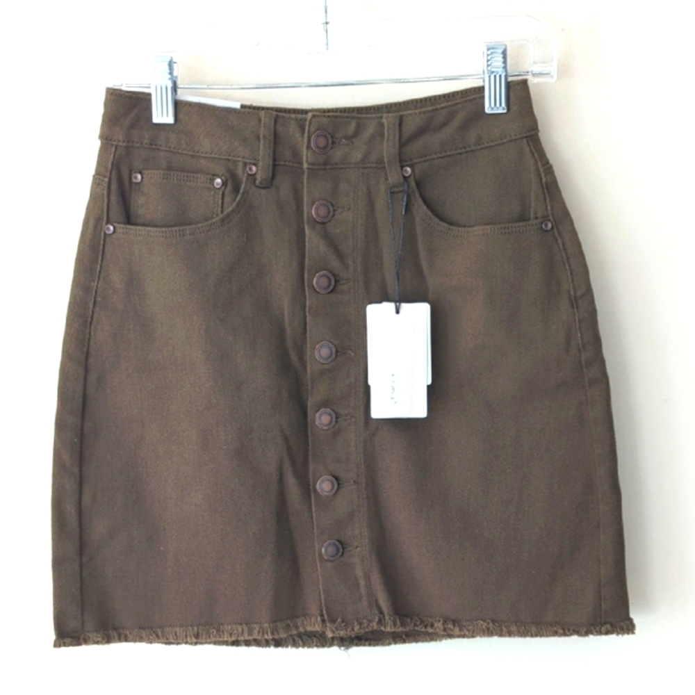 A Loves A Army Green Button-Front Denim Cut Off Skirt 25